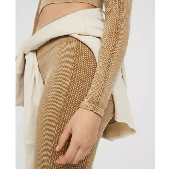 aerie Pants - Aerie Offline Big Chill Seamless 7/8 Braided Leggings Size Small NEW